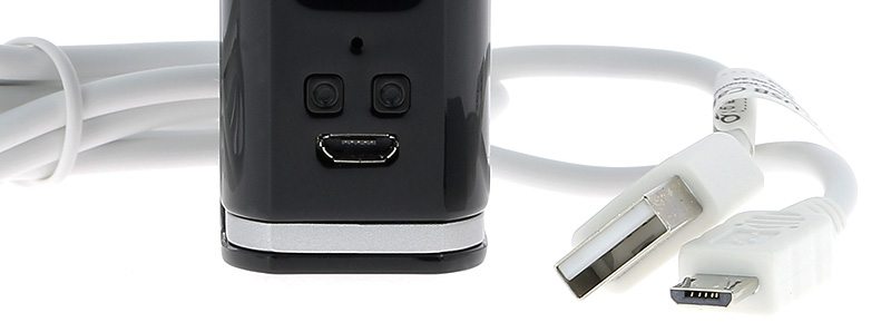 Le port micro-USB de la box Ikuu i80 par Eleaf